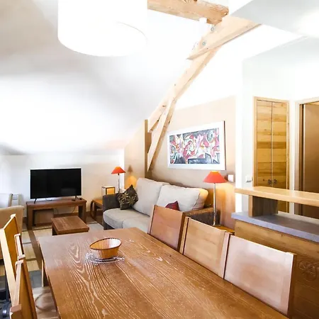 Two Internally Connecting 2-bed With Shared Private Entrance * Flaine
