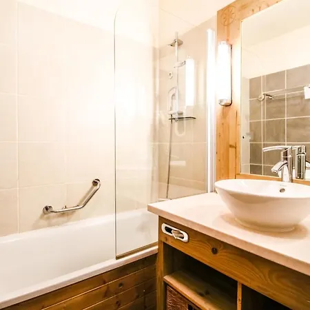 Two Internally Connecting 2-bed With Shared Private Entrance Appartamento Flaine