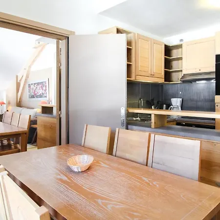Two Internally Connecting 2-bed With Shared Private Entrance Appartamento *