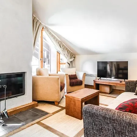 Two Internally Connecting 2-bed With Shared Private Entrance Apartman