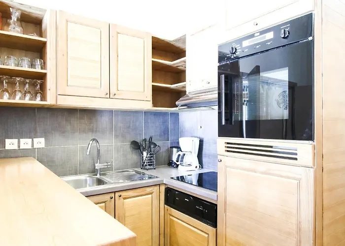 Two Internally Connecting 2-bed With Shared Private Entrance Flaine